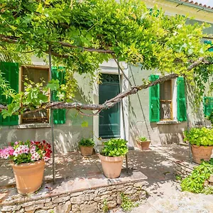 La Bastide Des Saveurs Couette-café Laouque